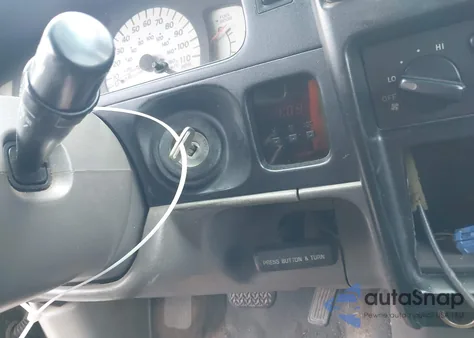 2001 Toyota Tacoma Base V6 из США, поврежденный, VIN 5TEHN72N71Z801905